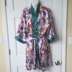 Grace Bishop Floral Robe
